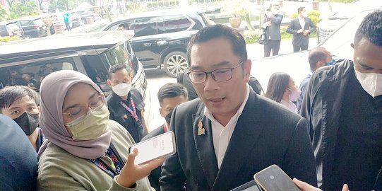 Ridwan Kamil Kunjungi Korban Truk Maut di Bekasi, Minta Semua Pihak Lakukan Evaluasi