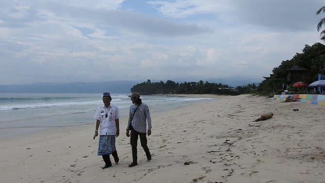 pantai krui kabupaten pesisir barat lampung