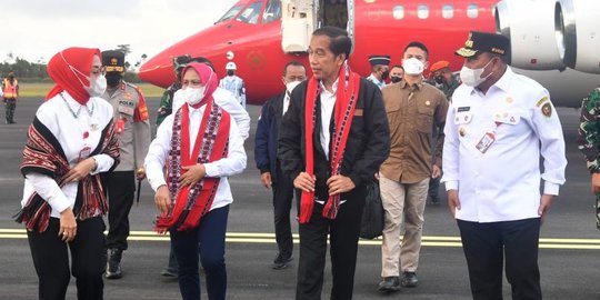 Jokowi Bakal Serahkan Bansos dan BLT BBM di Bandar Lampung