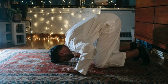 Bacaan Doa Sholat Dhuha Latin dan Terjemahannya