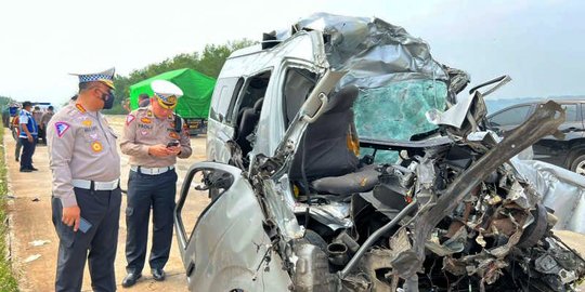 Mobil Travel Kecelakaan di Tol Batang, Ini Identitas Tujuh Korban Meninggal