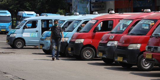 Tarif Angkot DKI Jakarta Diperkirakan Naik Rp500 Imbas Harga BBM Melonjak