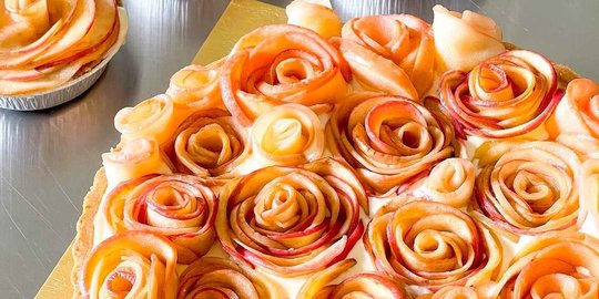 Bentuknya Begitu Cantik, Sajikan Apple Rose Tart Ini untuk Beragam Acara Spesial
