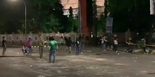Terlibat Bentrok saat Demo BBM di UNM, 8 Orang Diamankan