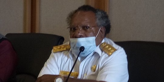 KPK Jemput Paksa Bupati Mimika Eltinus Omaleng