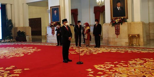 Presiden Jokowi Lantik Azwar Anas Jadi Menpan-RB