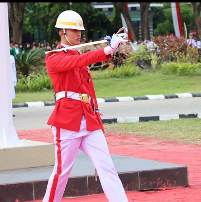 4 potret dendi eriyan polisi tampan mirip artis korea