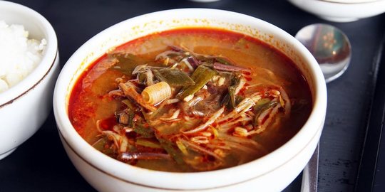 Resep Yukgaejang Berbagai Bahan, Sup Daging Pedas ala Korea