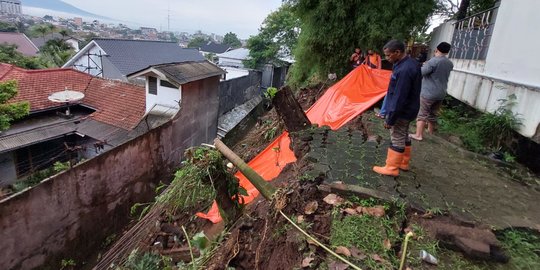 Sejumlah Wilayah di Bogor Banjir dan Longsor Akibat Hujan Lebat
