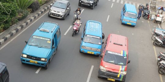 Sopir Angkot Keluhkan Harga BBM, Pemkot Depok Masih Bahas Penyesuaian Tarif