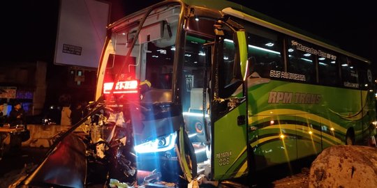 Kecelakaan Beruntun Bus Tabrak 3 Mobil di Wonosobo, Enam Orang Tewas
