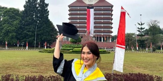 Perkenalkan Gadis Cantik Wisudawan UI Terbaik 2022, Prestasinya Segudang