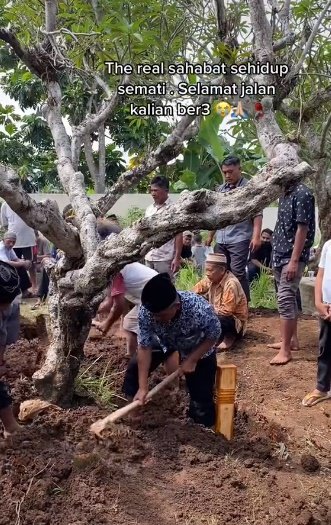 tiga orang yang meninggal bersamaan