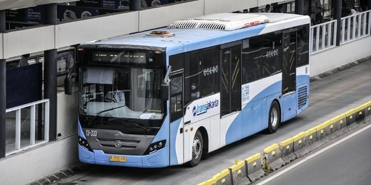 Bus Transjakarta Kembali Beroperasi 24 Jam