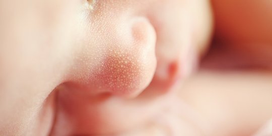 Bayi Usia 2 Hari Dimasukkan Dalam Tas & Terbungkus Handuk, Diduga Sengaja Dibuang