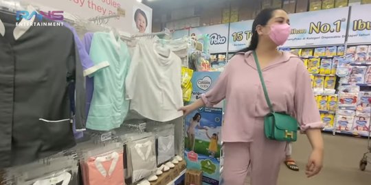 Dampingi Nagita Slavina Belanja di Amerika, Lala Ungkap Malnya Sampai Hampir Tutup