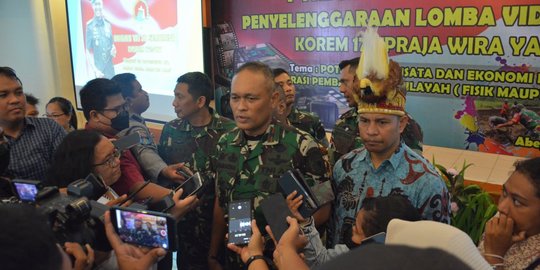 Danrem di Papua Nilai Sikap Ketua DPRD Lumajang lebih Gentleman dari Effendi Simbolon - Vimarsana News