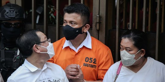 Terjerat 2 Perkara, Dakwaan Ferdy Sambo Bakal Dijadikan Satu? - Vimarsana News