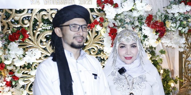 segera menikah ini deretan fakta andre irawan sosok pria yang mantap nikahi roro fitria