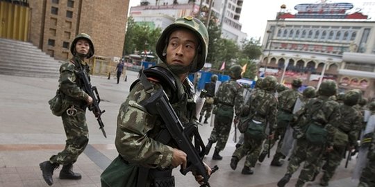 Warga Xinjiang Kelaparan Setelah 40 Hari Kena Lockdown Akibat Covid-19
