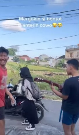 keluarga pergoki adik bungsu