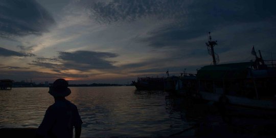 Menikmati Senja Pesisir Utara Jakarta yang Hidden Gem