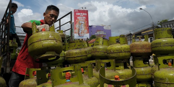 Siap-Siap, Gas LPG 3 Kg Bakal Diganti Dengan Kompor Listrik | Merdeka.com