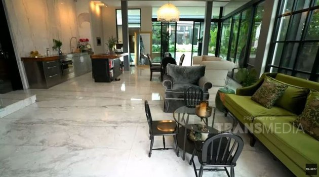 dikabarkan bangkrut usai tertipu rp10 miliar ini potret rumah jessica iskandar yang akan dijual
