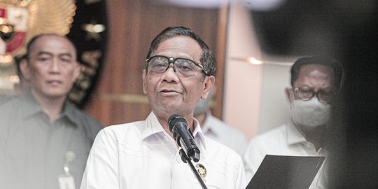 Kubu Lukas Enembe: Kok Mahfud MD Selalu Ikut Campur Semua Pekerjaan di Republik Ini?