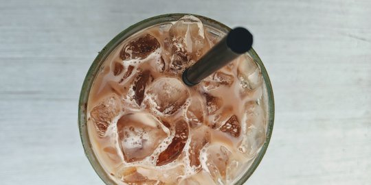 Kurang Suka Kopi? Usir Haus dengan Lezatnya Kreasi Es Susu di Jakarta Ini