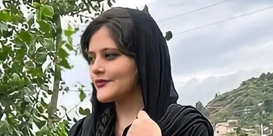 Kematian Perempuan Iran yang Ditangkap karena Tak Pakai Jilbab Picu Demo Massal