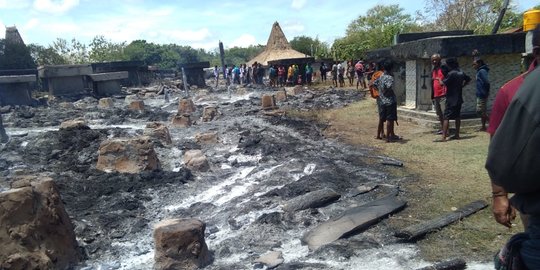 30 Unit Rumah Adat di Sumba Barat Daya Hangus Dilalap Api