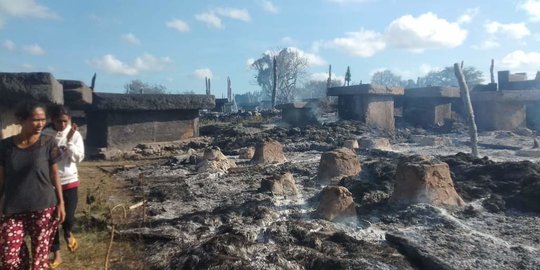 Kerugian Akibat Terbakarnya Rumah Adat di Sumba Mencapai Rp4 Miliar