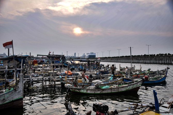keluh nelayan jakarta terdampak kenaikan bbm