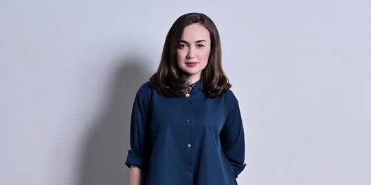 Tetap Cantik, Intip Potret Rianti Cartwright yang Kini Genap Berusia 39 Tahun