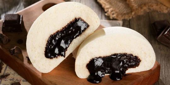 Cokelatnya Lumer di Mulut, Tekstur Roti Bakpao di Jakarta Ini Juga Tak Kalah Lembut