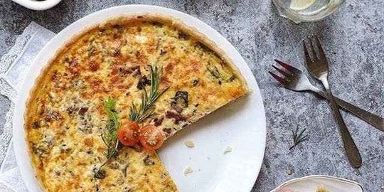 Creamy dan Cheesy, Cobalah Lezatnya Smoked Beef Mushroom Quiche Istimewa Ini