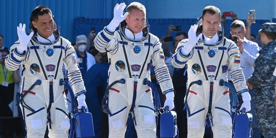 Kebersamaan Kosmonaut Rusia dan Astronaut Amerika Serikat Meluncur ke ISS