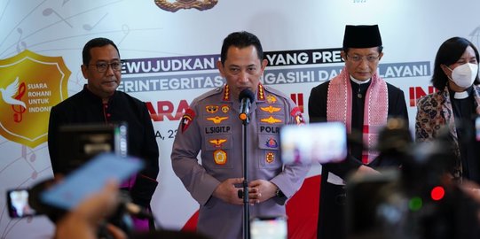 Kapolri Jenderal Sigit Mulai Reformasi Kultural Anggotanya dari Sisi Rohani