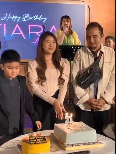 5 potret ulang tahun meriah tiara andini didampingi alshad ahmad