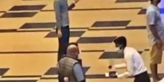 cerita meja judi gubernur papua lukas enembe