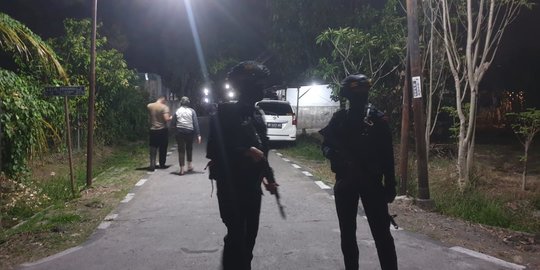 Foto Lokasi Ledakan di Asrama Polisi Sukoharjo Foto Lokasi Ledakan di Asrama Polisi Sukoharjo