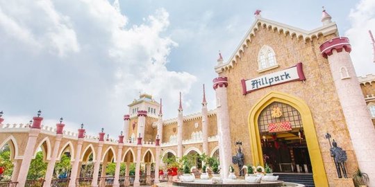 7 Tempat Wisata Medan yang Keren, Hits, dan Wajib Dikunjungi