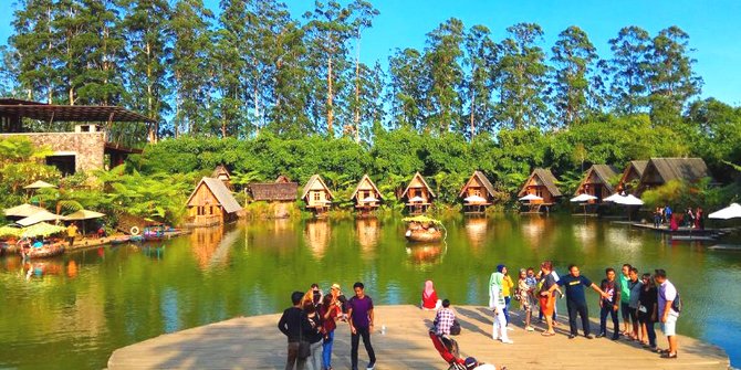 Tempat Wisata Di Kota Bandung Populer Dan Instagramable Lengkap Dengan Harga Tiket Merdeka Com