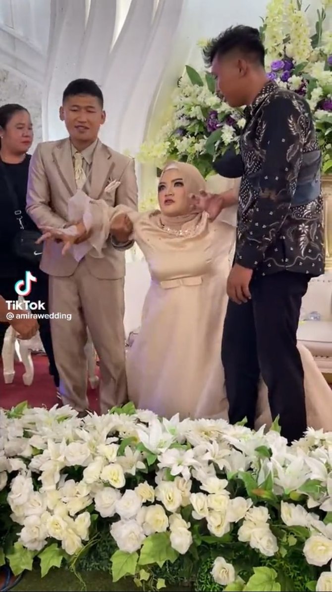 viral pengantin wanita diduga kesurupan di pelaminan bikin merinding