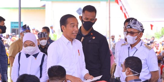 Tiba di Ternate, Presiden Jokowi akan Blusukan Bagikan BLT BBM dan Bansos Lainnya