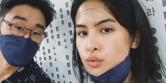 Intip Momen Manis Maudy Ayunda dan Jesse Choi Main Sky di Amerika