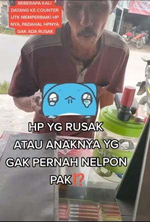 kakek ini selalu datang ke konter minta hp miliknya diservis