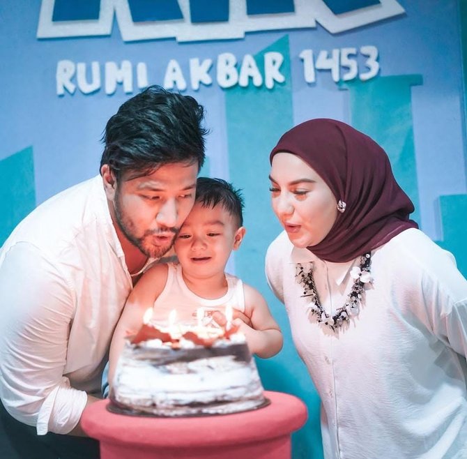 6 potret ultah air rumi anak irish bella dan ammar zoni yang berlangsung sederhana