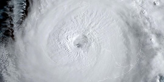 Penampakan Pusaran Badai Ian yang Menerjang Florida